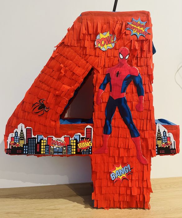 Пинята цифра с герой по избор