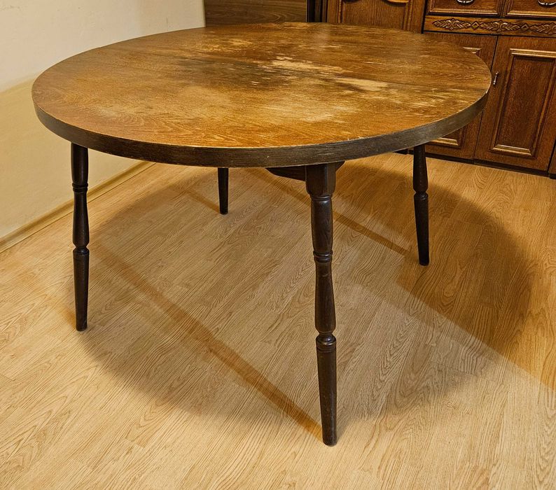 Трапезна маса - разтегателна