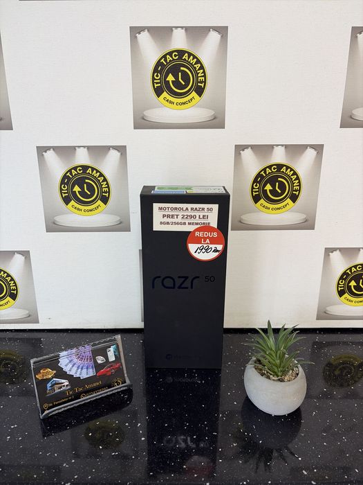 Motorola Razr 50 *Tic Tac Amanet*