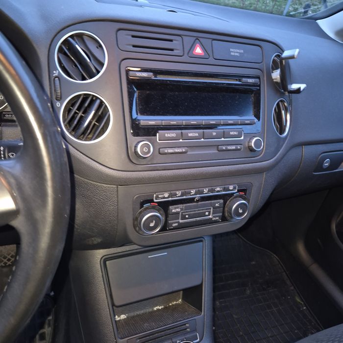 Golf 6  an fabricatie 2012 motor 1,6 cu 105 cp