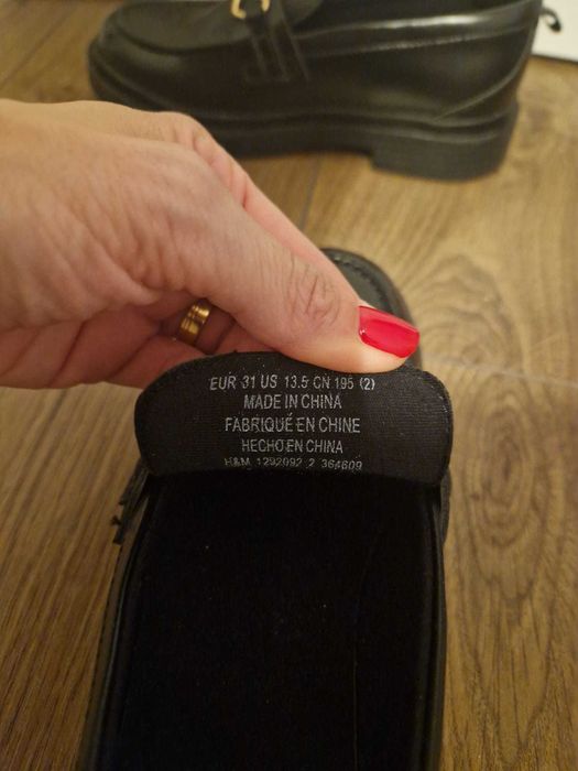 Mocasini H&M Fete mărimea 31 - Detaliu inimi aurii