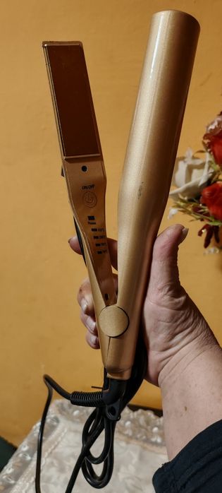 Placi de creponat și îndreptat parul