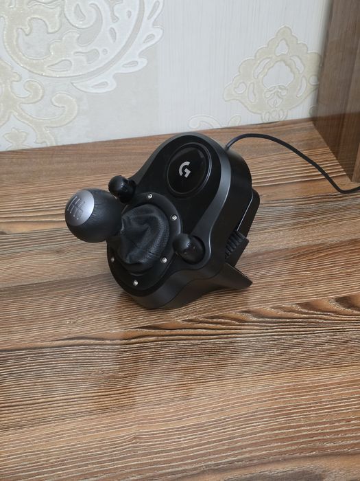 Руль Logitech g29 , КПП , ручной тормоз