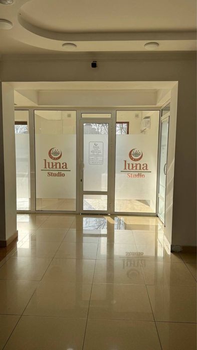 Сдается помещение под салон красоты  либо офис в тц "NURAFSHON"