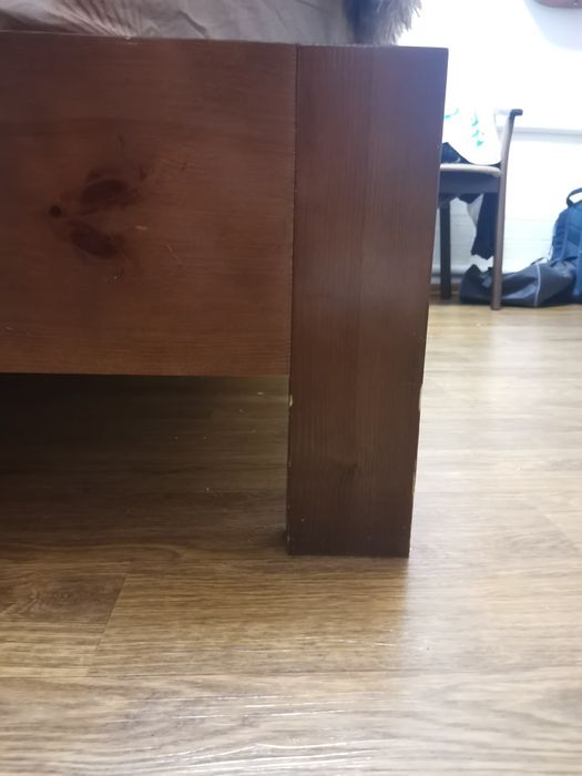 Продам кровать дерево