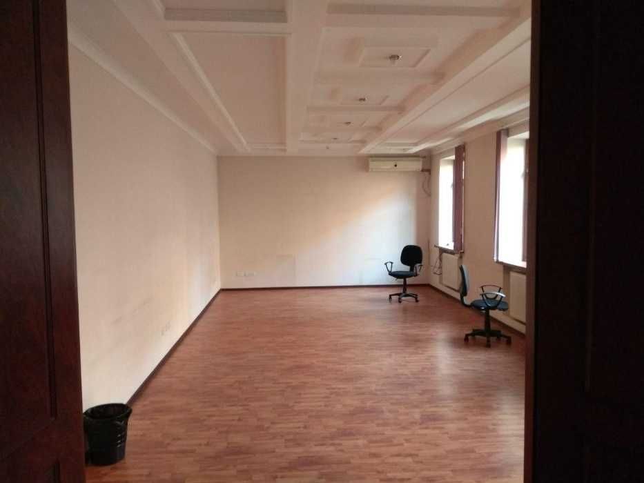 Ракат махалля ул.Каракумская пересечение Шота Руставели 993 кв.м