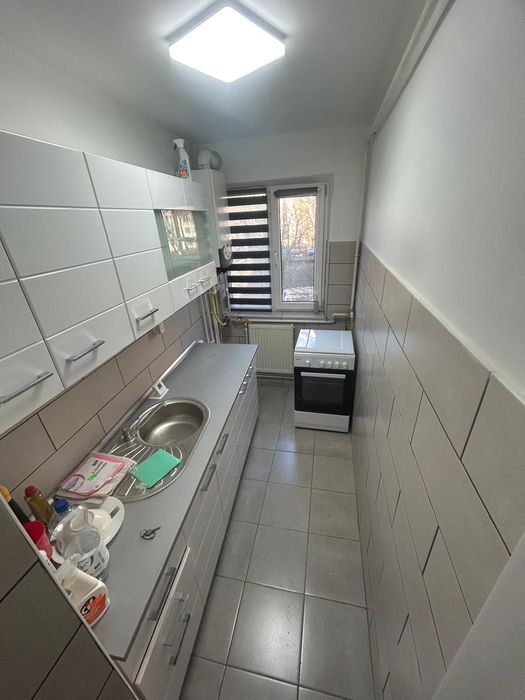 Apartament de inchiriat, 50 m. p. Str Alecu Russo.
