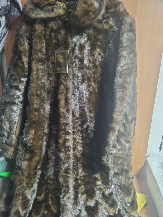 Продаю дублёнку женскую