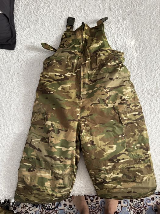 Военная форма и обувь (берцы, туфли)