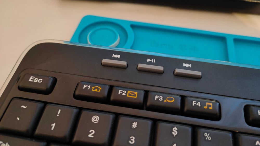 Tastatura wireless Logitech K520 Butoane multimedia