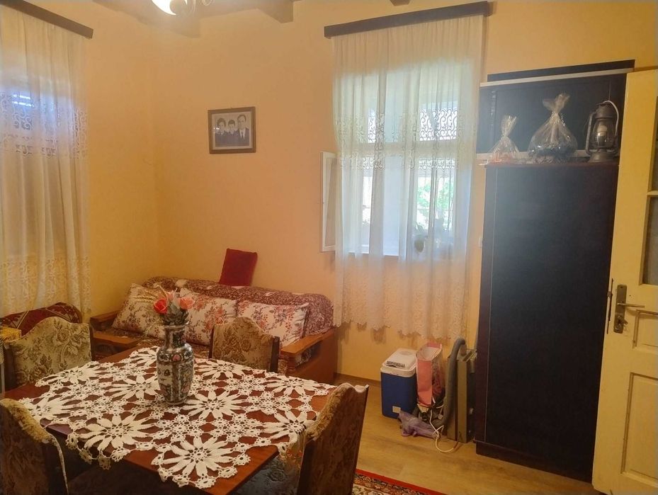 Casa 3 cam, Sannicolau Roman