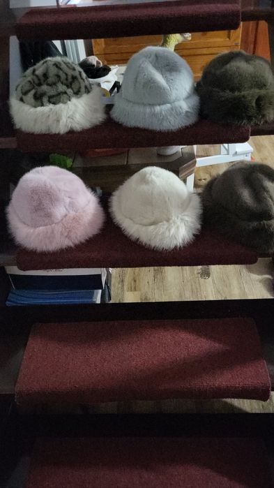 Vând Căciulă Blană