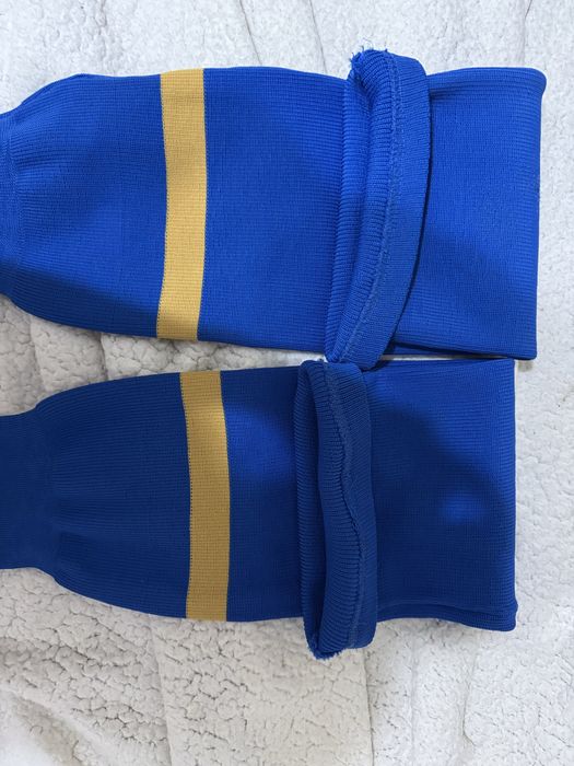 Продам хоккейные гамаши.