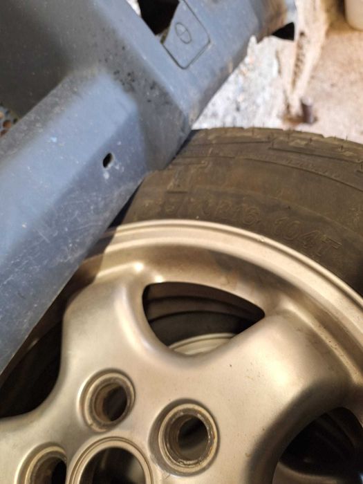Гуми с джанти 235/70 R 16