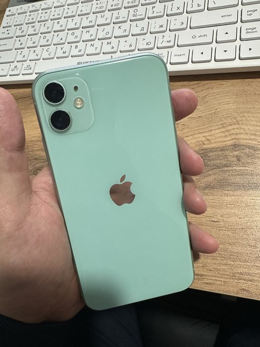 Продам iPhone 11 64gb