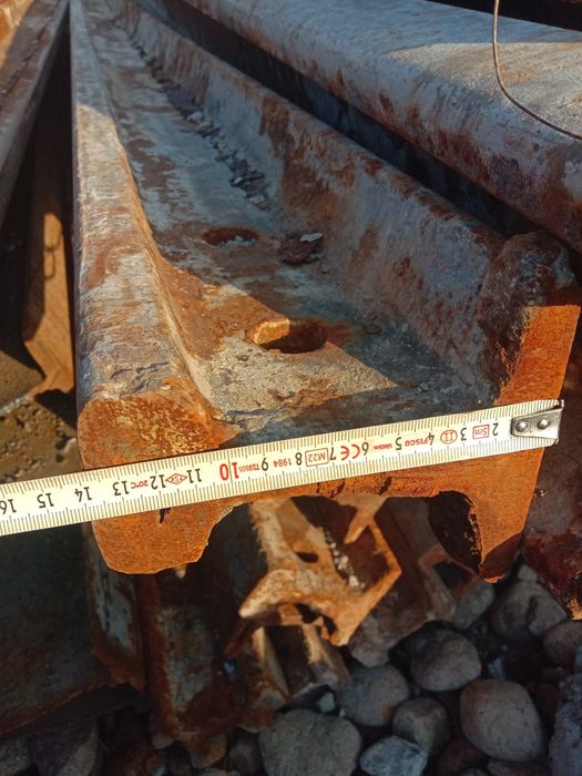 Продается Рельсы 1-Метр 300.000 сум