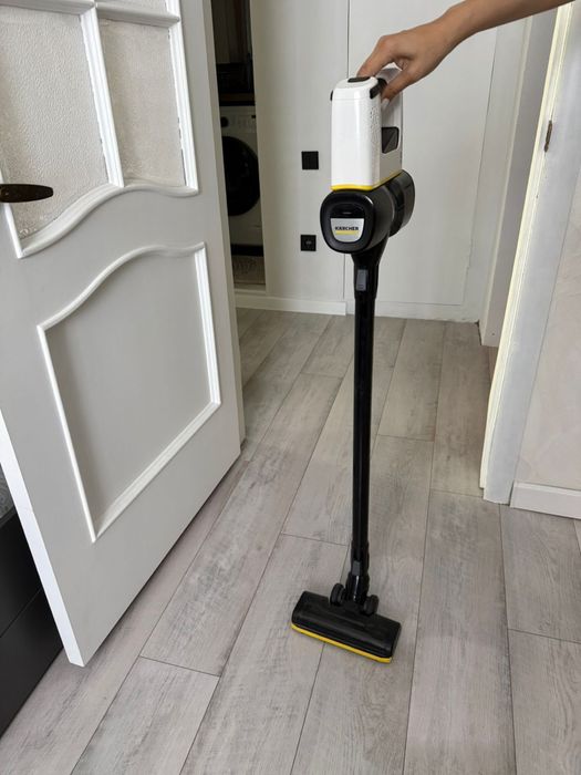 Продам пылесос Karcher VC4