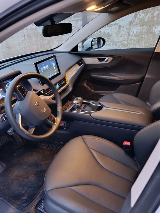 Hongqi EQM5-450км срочно.