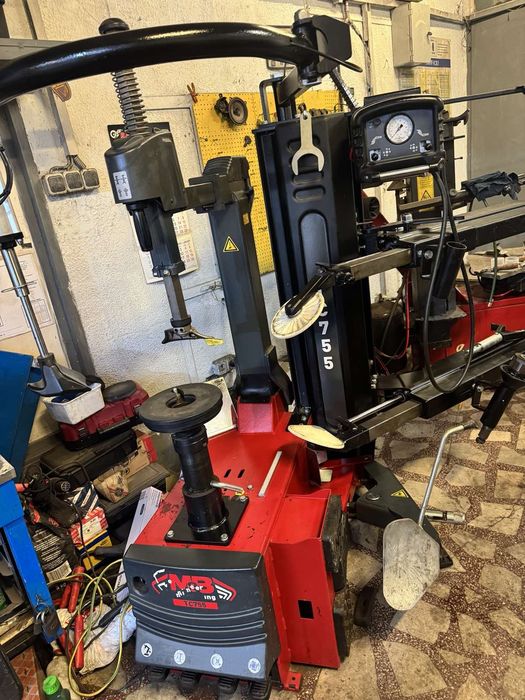 CEMB MBTC755 Робот за монтаж демонтаж за гуми