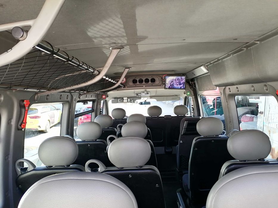 Бус под наем  -  « 15 местен и 8 местен »