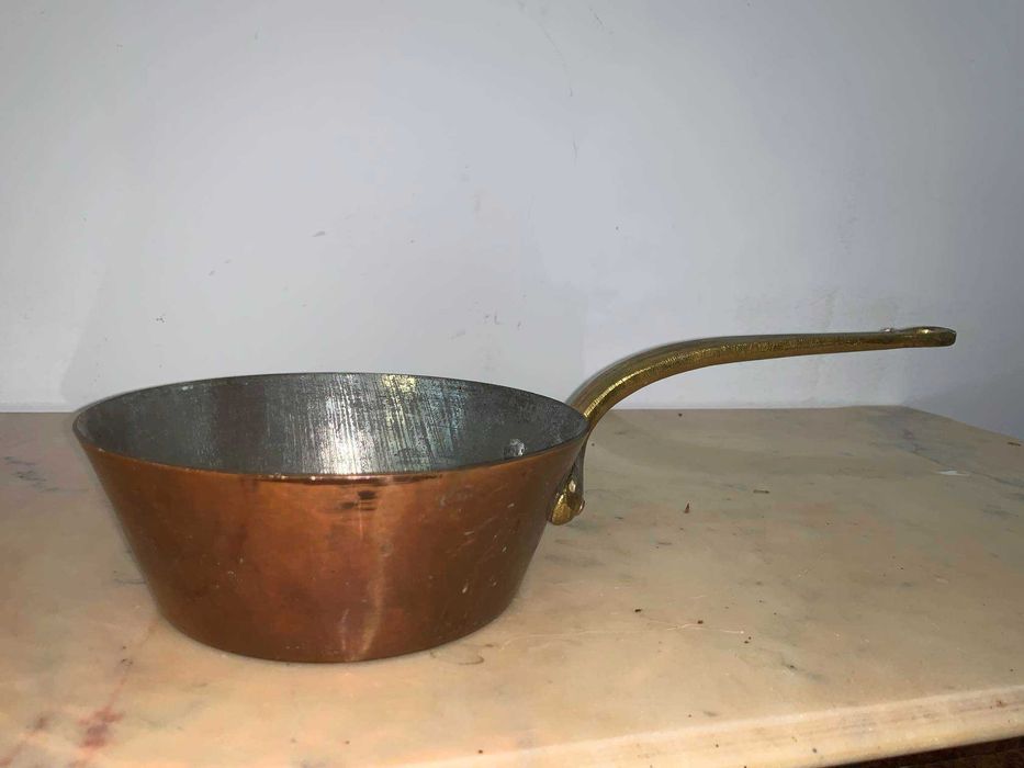 Oale din cupru si maner din bronz