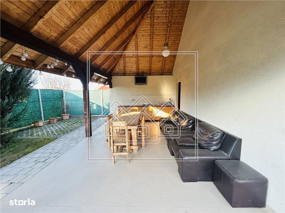 Casa individuala, teren mare, 2 garaje - Sura Mica