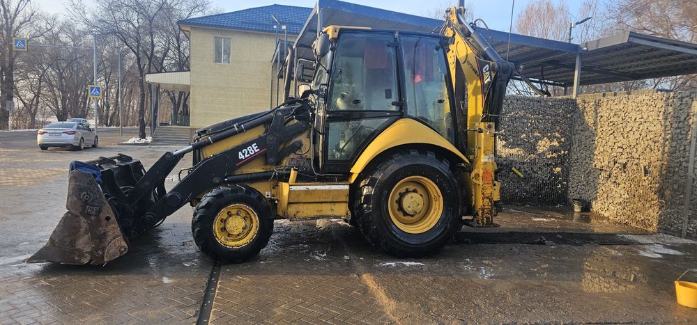 Погрузчик эксковатор 3+1 услуги