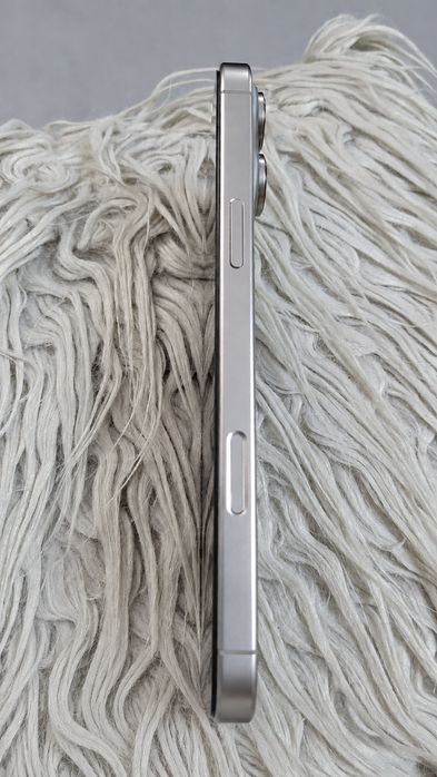 iPhone 16 Pro Max 256 ГБ · SIM + eSIM · идеальное состояние