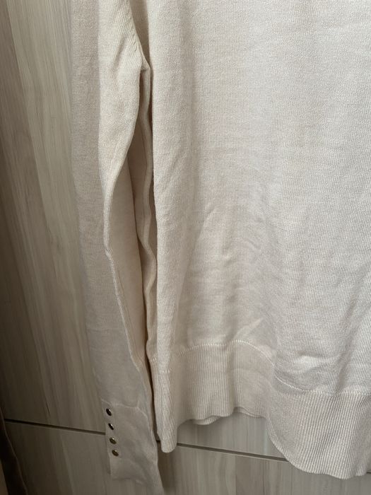 Дамско меко поло в телесен цвят