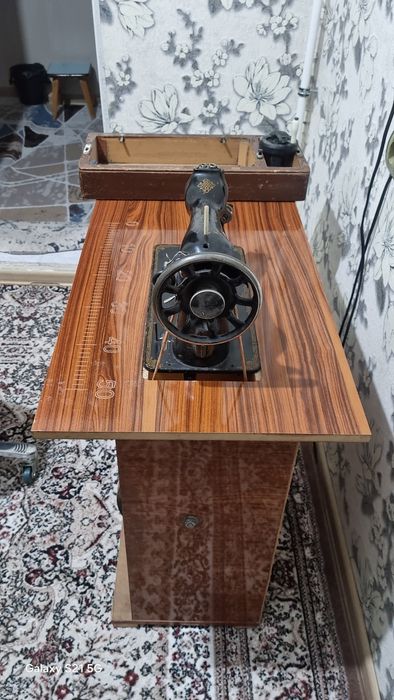 Ножная швейная машина в столе | Ishchi tikuv mashinasi