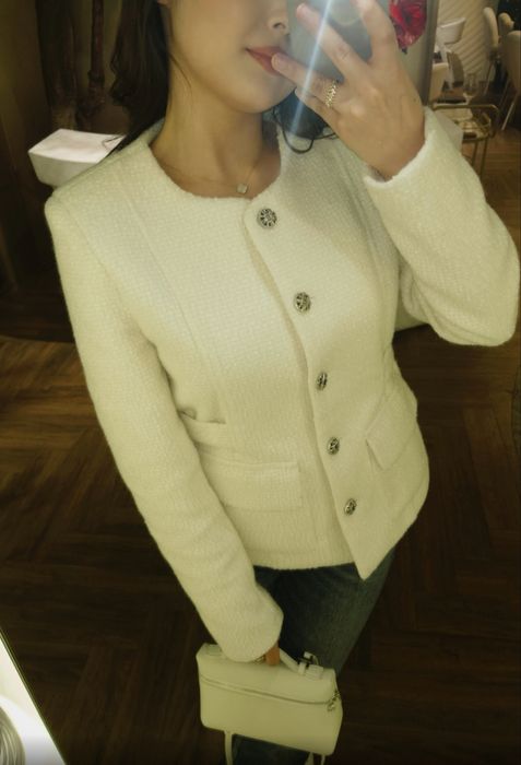 Белый твидовый пиджак