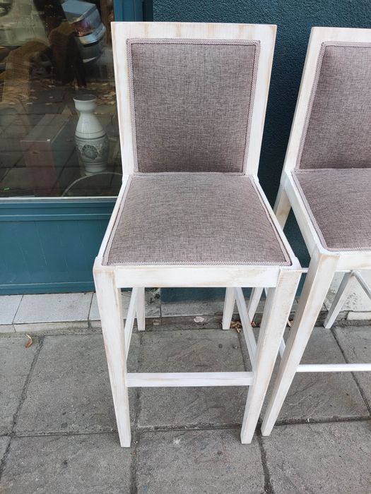 Два реставрирани бар стола