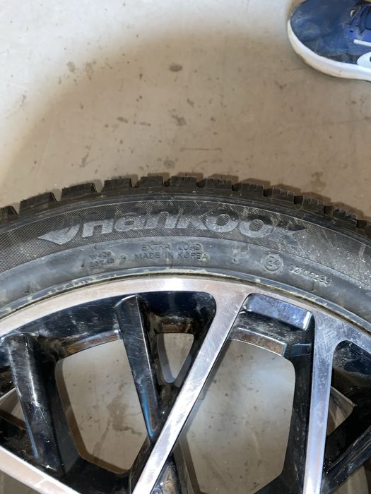 Шины От BMW комплект