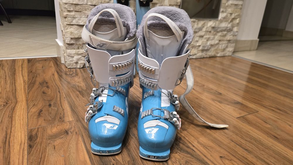 Skiuri Nordica marimea 130 cm+Clapari Nordica 23.5