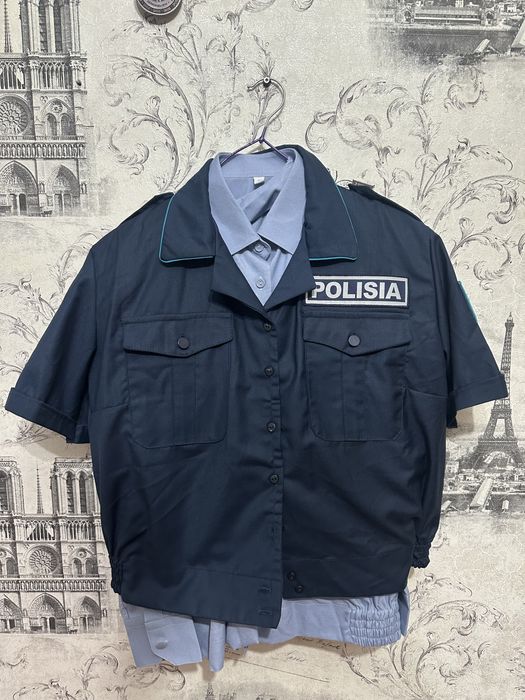 Полицейская форма.