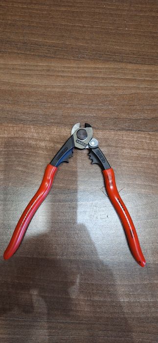 Cleste/foarfeca de tăiat sarma
