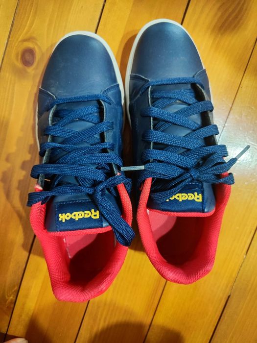 детски сникъри Reebok