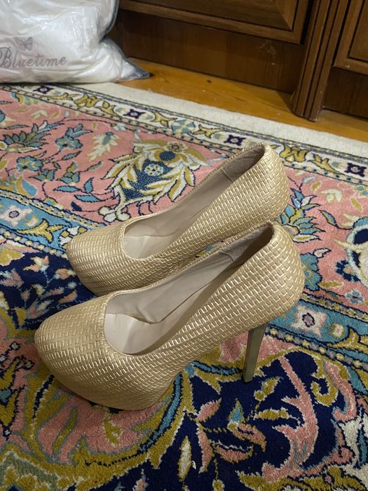 Туфли на высоком каблуке 28 размер