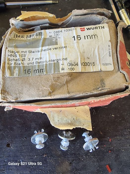 Pistol cu capse Spit