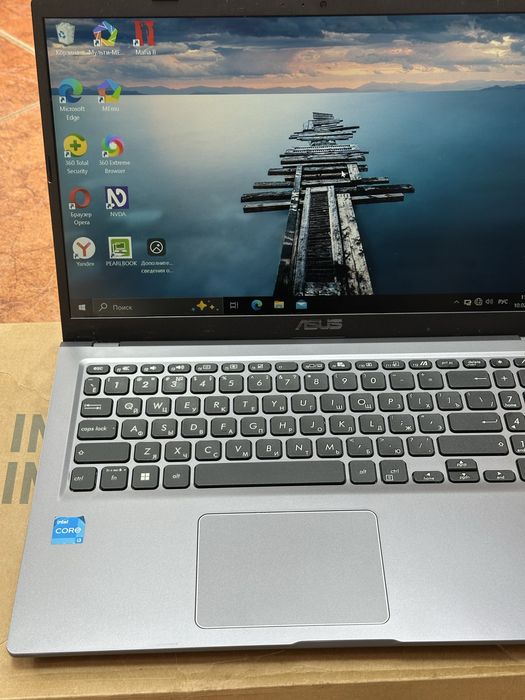 Asus intel(R) Core i3-1115G4 3.00 Ghz 23-года свежий ноут!