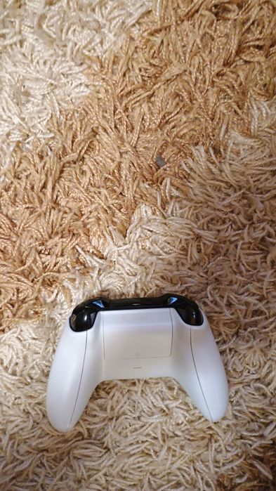 Vând Xbox one s 600 de lei