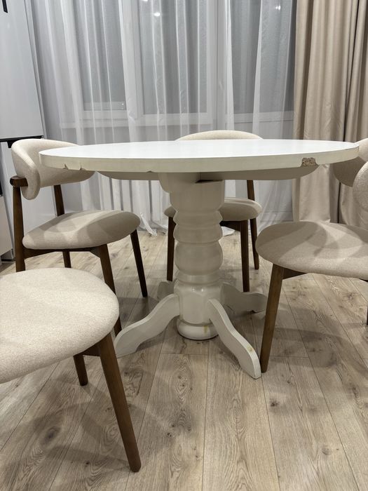 Продам круглый стол!