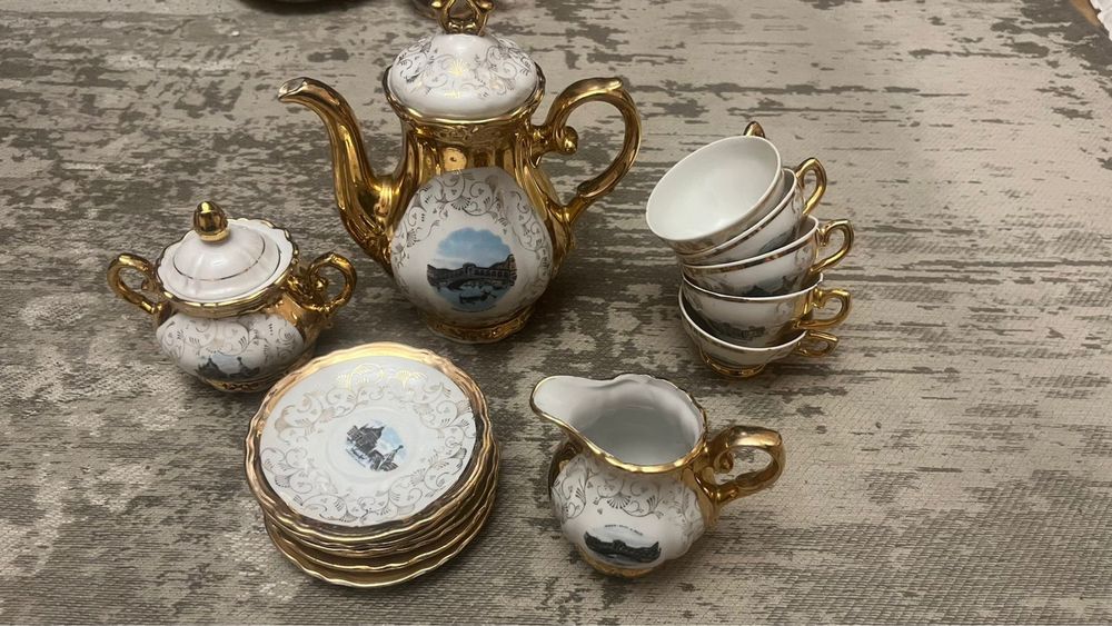 Продам чайный и кофейный сервизы