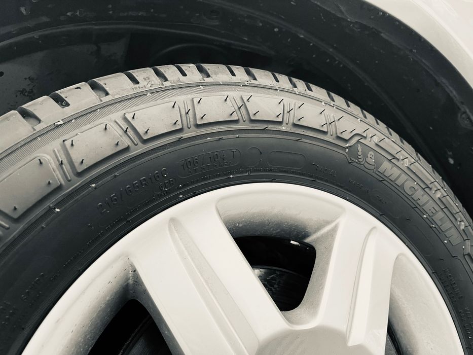 4 отлични гуми за ван, джип, кемпер Michelin Continental