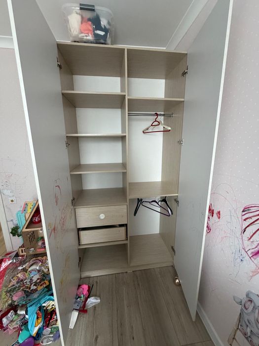 Продам шкаф распашной