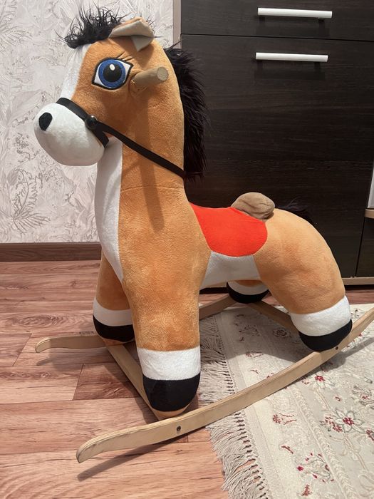 Продам лошадку-качалку