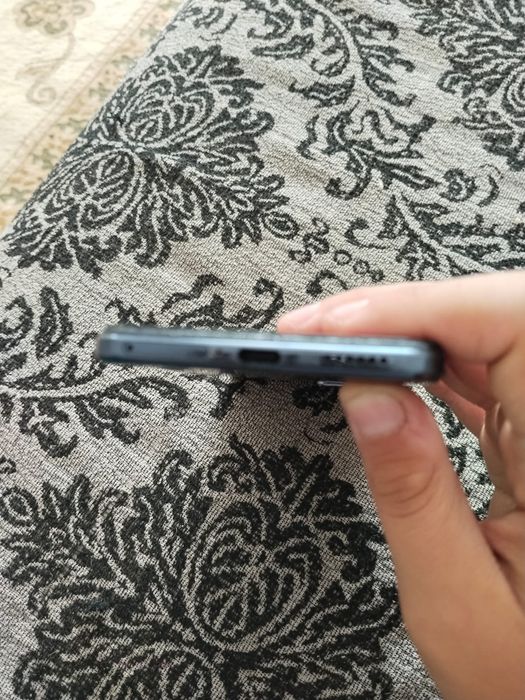 Обменяю vivo V21