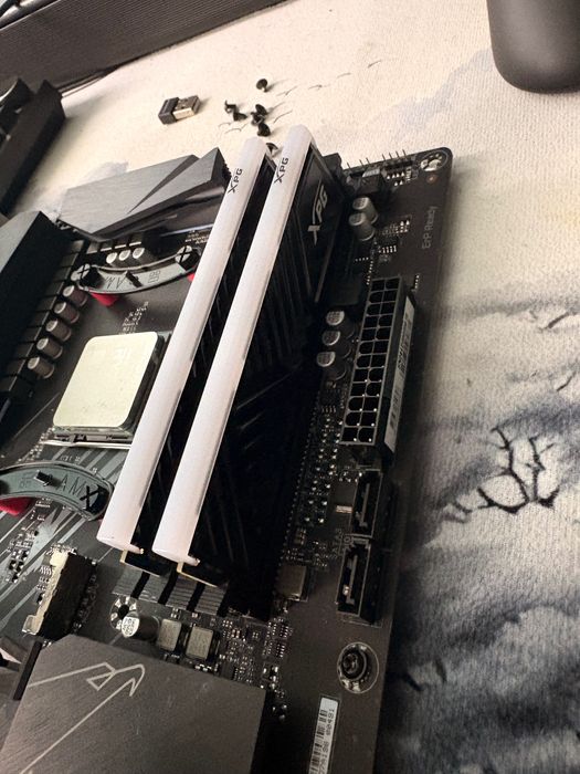 Ryzen 7 5800x + placa de baza aorus b550 elite v2