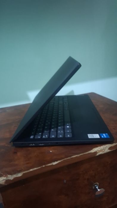 Lenovo core i3..