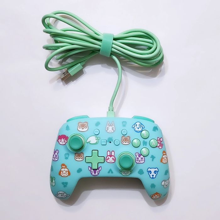 Controller PowerA cu fir Animal Crossing pentru Nintendo Switch